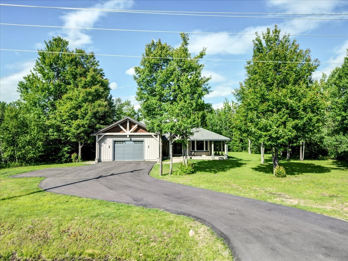 32 Nicklaus Drive, Bancroft, Ontario, Canada