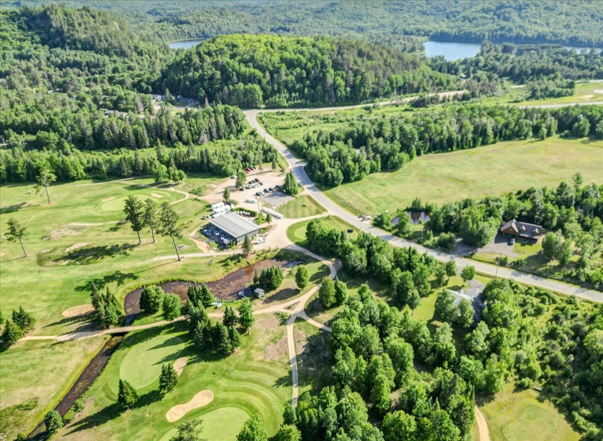 32 Nicklaus Drive, Bancroft, Ontario, Canada