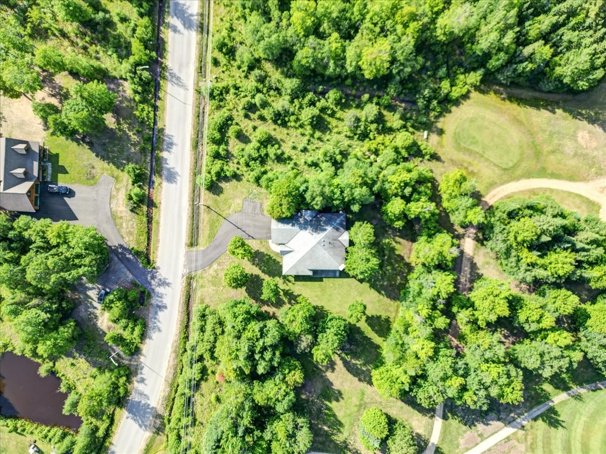 32 Nicklaus Drive, Bancroft, Ontario, Canada
