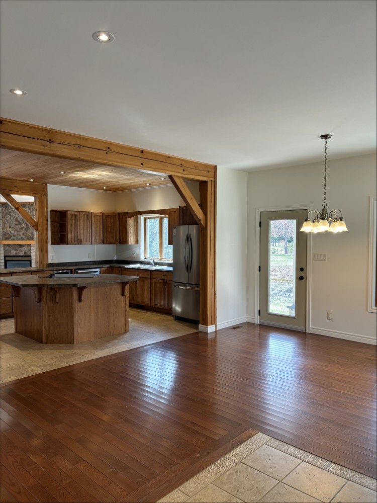 32 Nicklaus Drive, Bancroft, Ontario, Canada