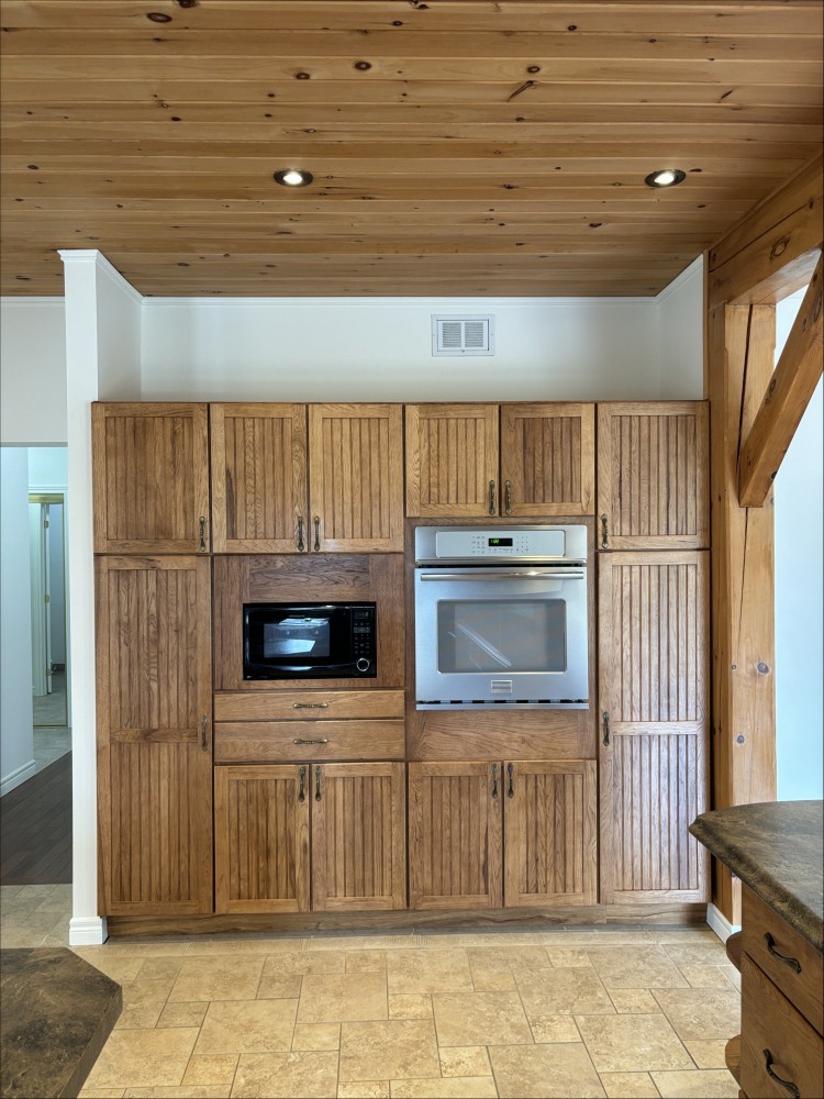 32 Nicklaus Drive, Bancroft, Ontario, Canada