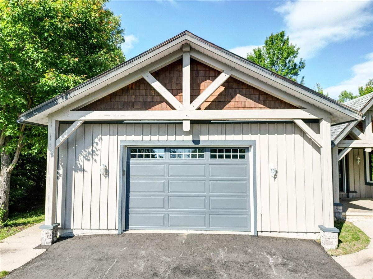 32 Nicklaus Drive, Bancroft, Ontario, Canada