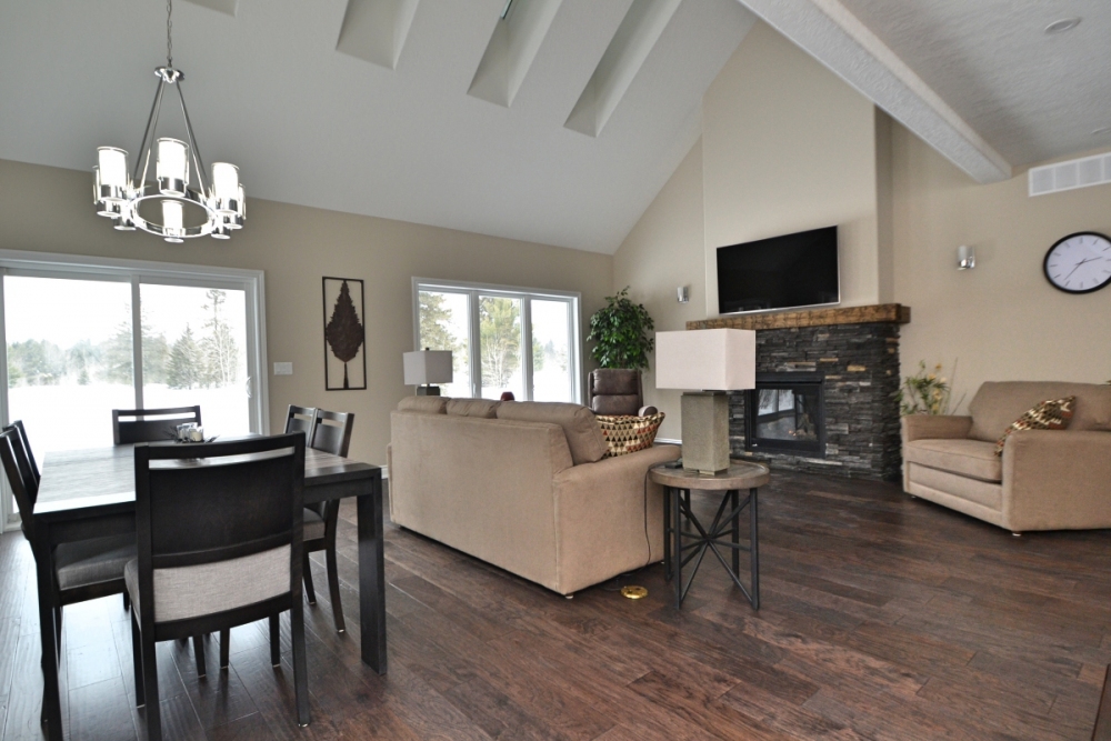 2 Bancroft Ridge Dr., Bancroft Ontario, Canada