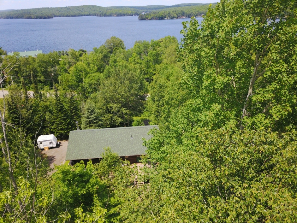 1835 South Baptiste Lake Road, Hastings Highlands Ontario, Canada