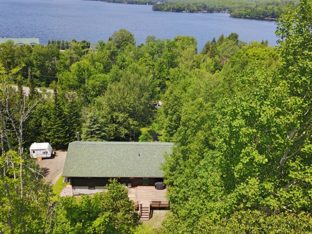 1835 South Baptiste Lake Road, Hastings Highlands Ontario, Canada