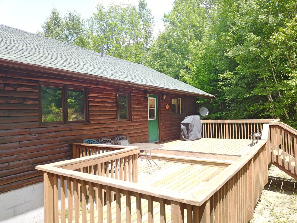 1835 South Baptiste Lake Road, Hastings Highlands Ontario, Canada