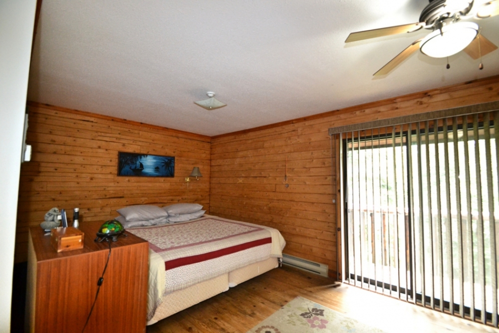 1835 South Baptiste Lake Road, Hastings Highlands Ontario, Canada