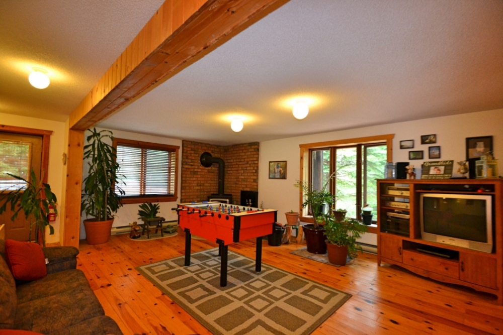 1835 South Baptiste Lake Road, Hastings Highlands Ontario, Canada