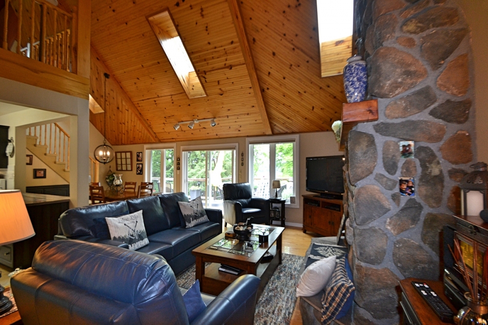 1115A Steenburg Lake Road North, Gilmour Ontario, Canada