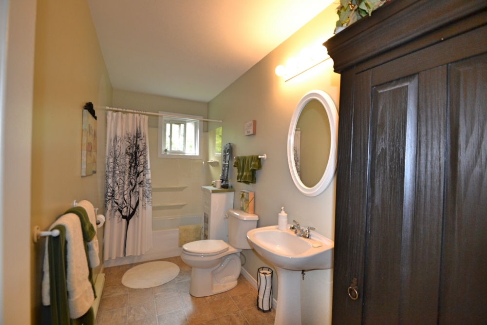 1115A Steenburg Lake Road North, Gilmour Ontario, Canada