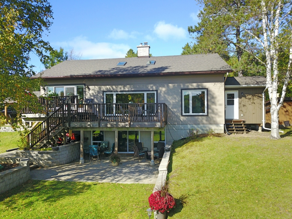 1988 Bay Lake Road, Faraday Ontario, Canada