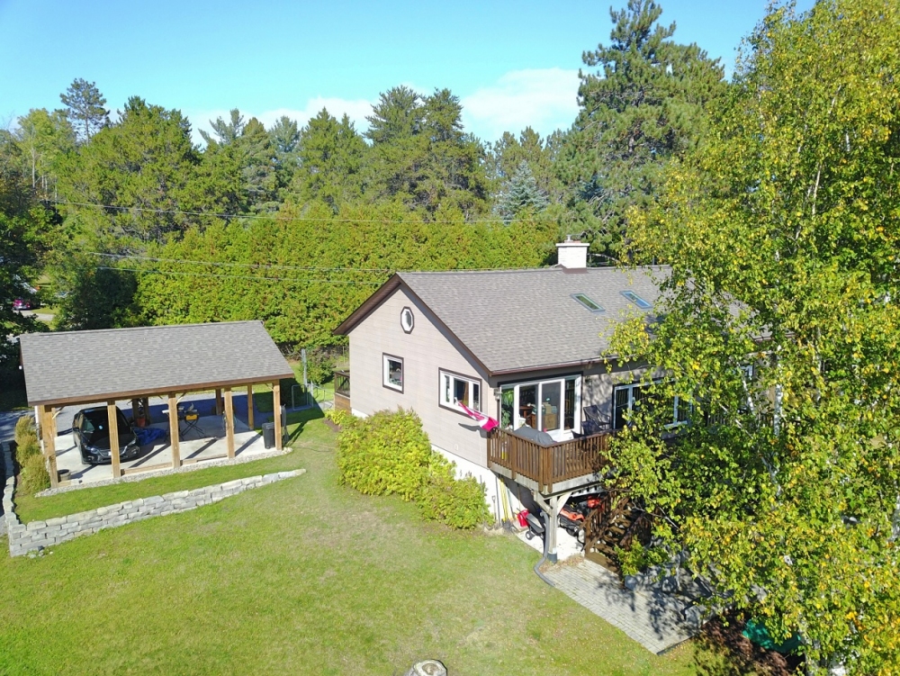1988 Bay Lake Road, Faraday Ontario, Canada