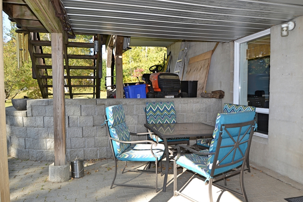 1988 Bay Lake Road, Faraday Ontario, Canada