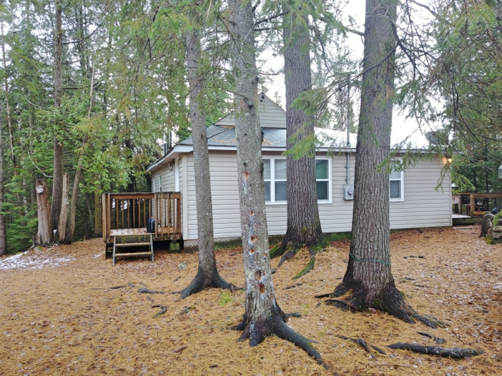 63 Salmon Trout Lane, Hastings Highlands Ontario, Canada