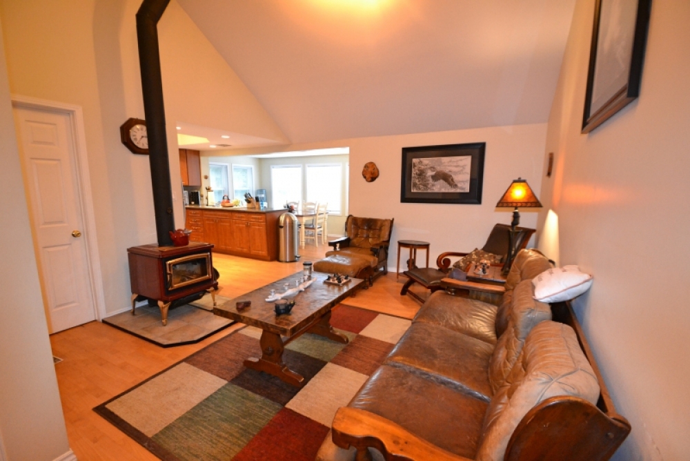 63 Salmon Trout Lane, Hastings Highlands Ontario, Canada