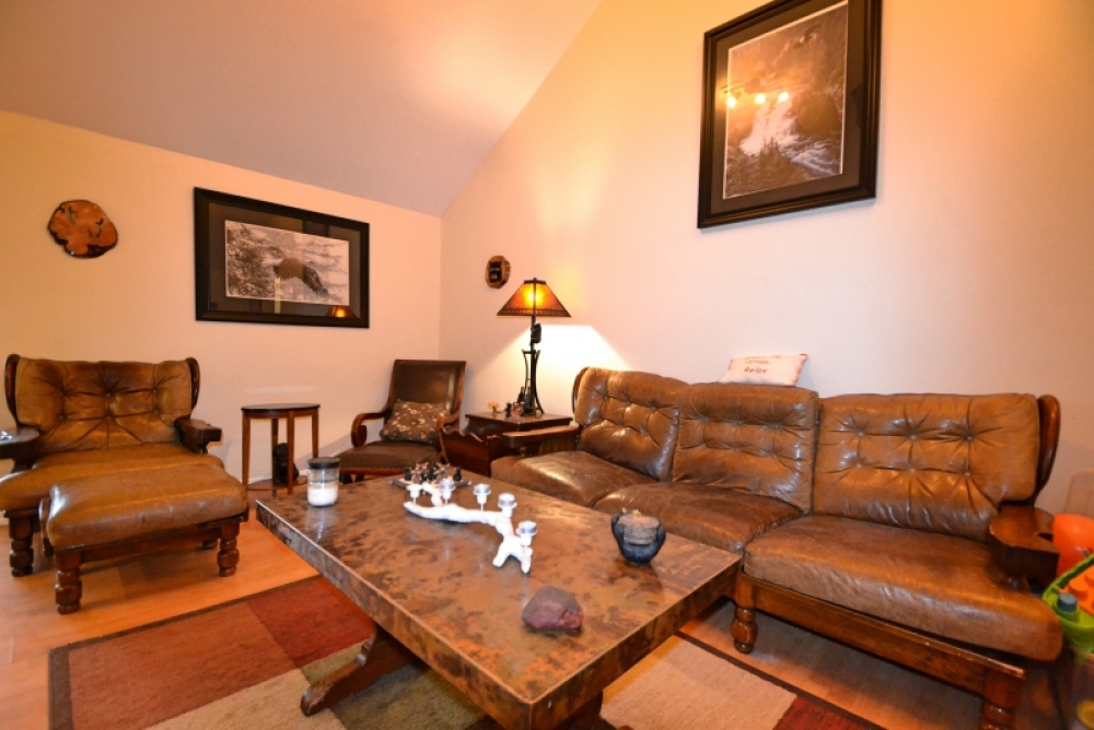 63 Salmon Trout Lane, Hastings Highlands Ontario, Canada