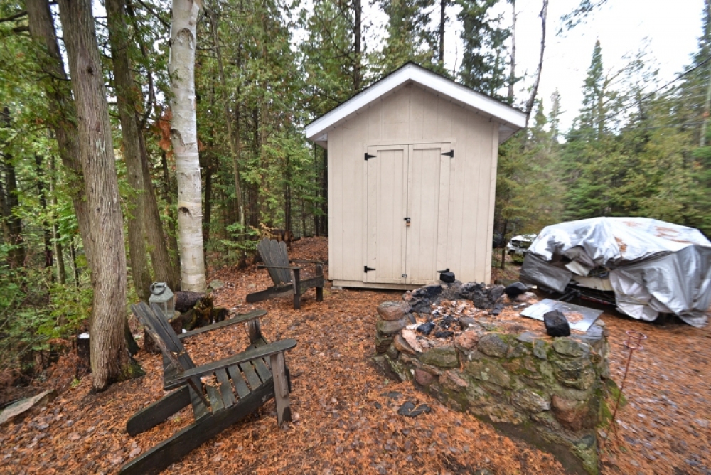 63 Salmon Trout Lane, Hastings Highlands Ontario, Canada