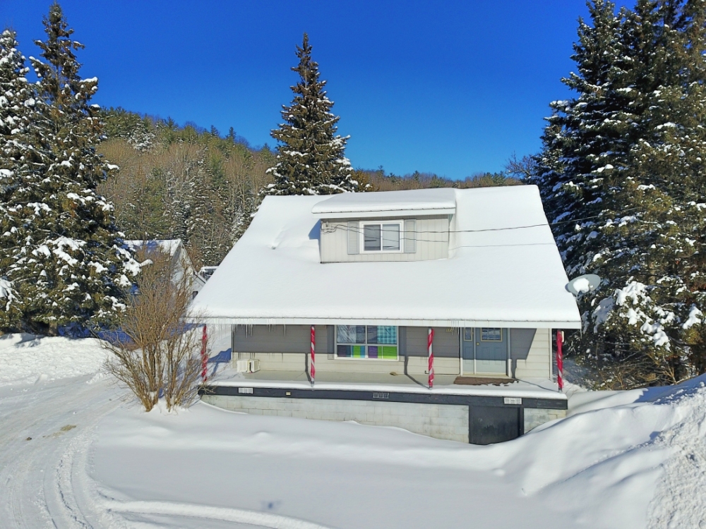 179 Hastings Street, N., Bancroft Ontario, Canada
