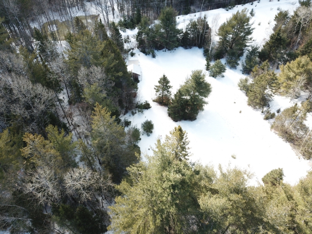 19 Pine Ridge Road, Bancroft Ontario, Canada