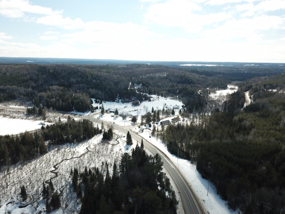19 Pine Ridge Road, Bancroft Ontario, Canada
