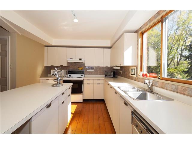 133 Sandford Fleming Dr., Waterloo, Ontario, Canada
