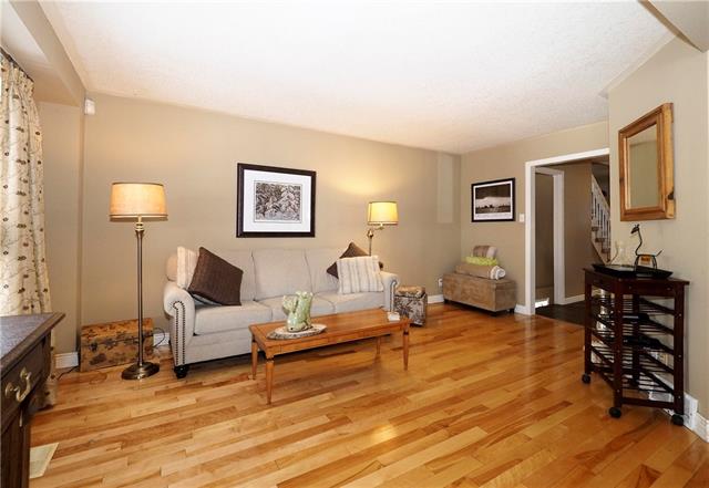 42 Beechmanor Cres., Kitchener, Ontario, Canada