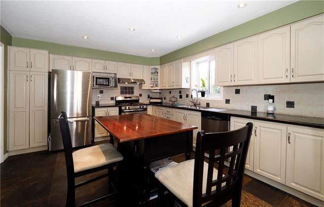 42 Beechmanor Cres., Kitchener, Ontario, Canada