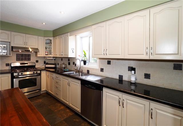 42 Beechmanor Cres., Kitchener, Ontario, Canada
