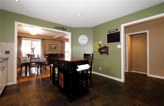 42 Beechmanor Cres., Kitchener, Ontario, Canada