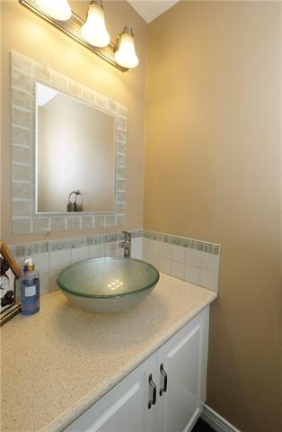 42 Beechmanor Cres., Kitchener, Ontario, Canada