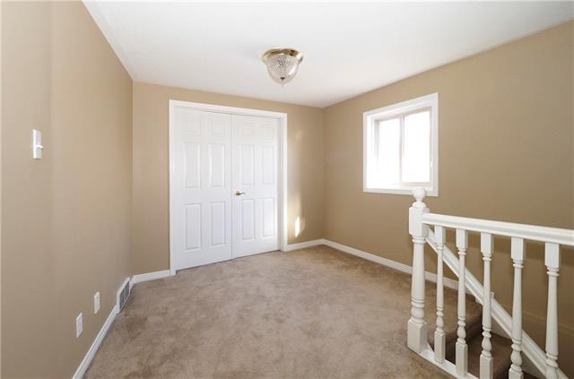 42 Beechmanor Cres., Kitchener, Ontario, Canada