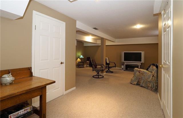 42 Beechmanor Cres., Kitchener, Ontario, Canada