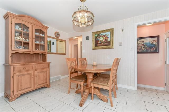 142 Selkirk Dr., Kitchener, Ontario, Canada