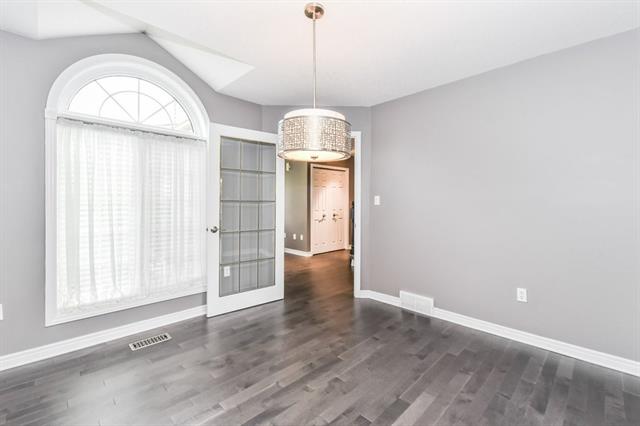 41 Queen Charlotte Cres., Kitchener, Ontario, Canada