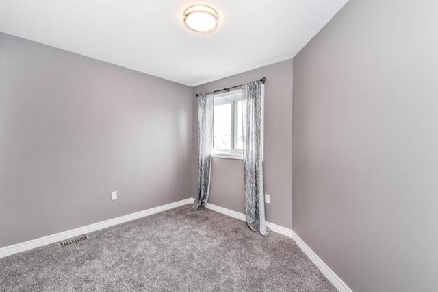 41 Queen Charlotte Cres., Kitchener, Ontario, Canada