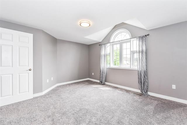 41 Queen Charlotte Cres., Kitchener, Ontario, Canada