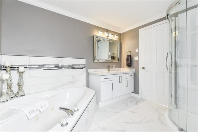41 Queen Charlotte Cres., Kitchener, Ontario, Canada