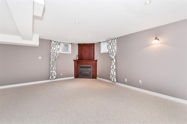 41 Queen Charlotte Cres., Kitchener, Ontario, Canada