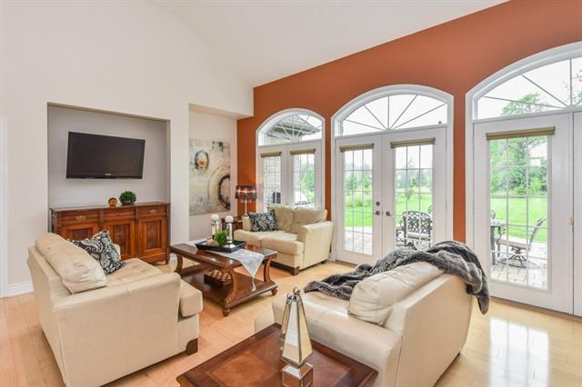 78 St. Charles St. E., Maryhill, Ontario, Canada