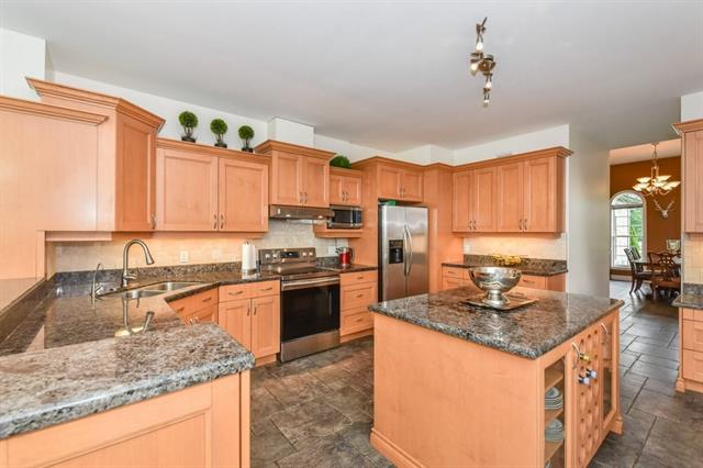 78 St. Charles St. E., Maryhill, Ontario, Canada