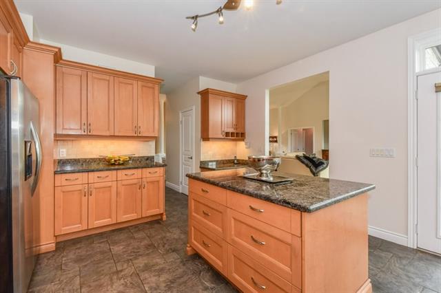 78 St. Charles St. E., Maryhill, Ontario, Canada
