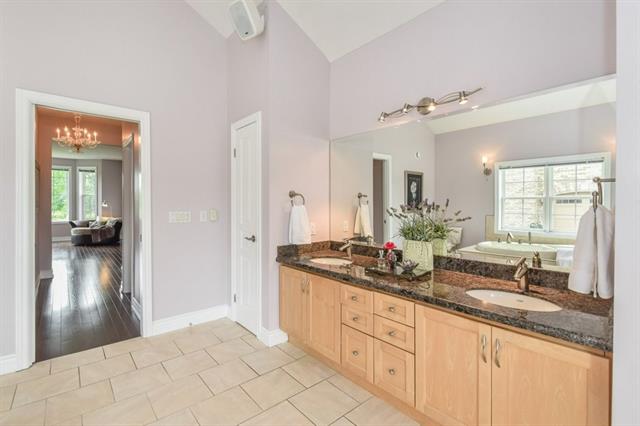 78 St. Charles St. E., Maryhill, Ontario, Canada