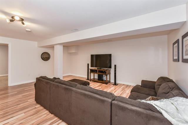 78 St. Charles St. E., Maryhill, Ontario, Canada