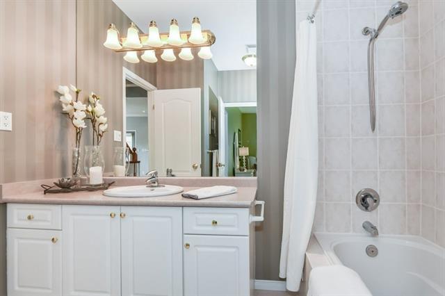 135 Reiber Ct., Waterloo, Ontario, Canada