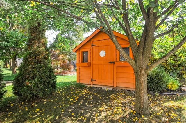 135 Reiber Ct., Waterloo, Ontario, Canada