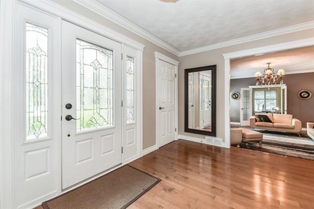 596 Manorwood Ct., Waterloo, Ontario, Canada