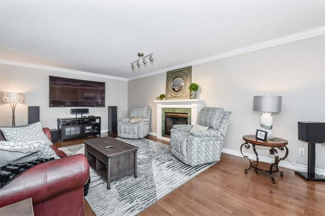 596 Manorwood Ct., Waterloo, Ontario, Canada
