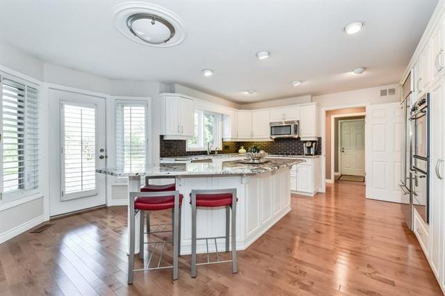 596 Manorwood Ct., Waterloo, Ontario, Canada