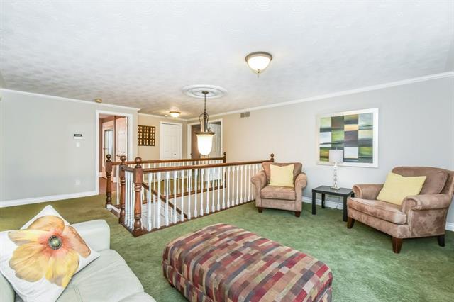 596 Manorwood Ct., Waterloo, Ontario, Canada