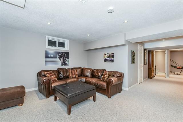 596 Manorwood Ct., Waterloo, Ontario, Canada